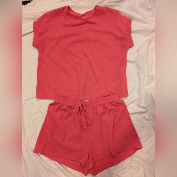 Coral Pink Knit Style Top & Short Set Size 1X - Picture 2 of 5